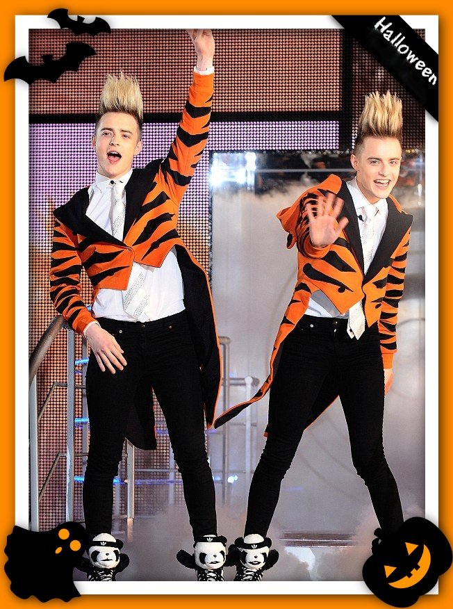 ItsSarioSolomon's tweet photo. Happy Birthday to my fashion icons, the legendary @planetjedward ! 🎂🎁🎉
Can't wait to see u guys soon ✌❤ https://t.co/nphzBF00Gl