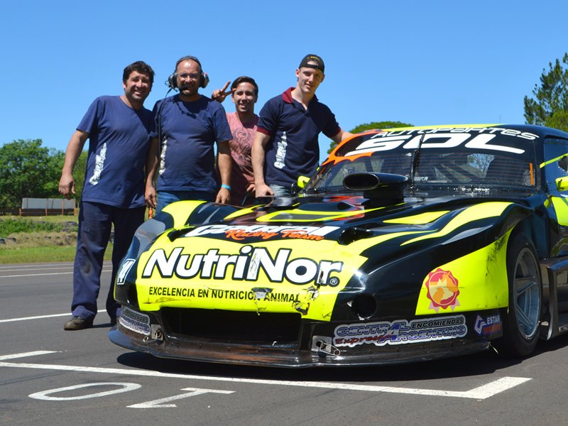 NexoSportMnes's tweet photo. Cabral festejó en #Oberá el bicampeonato del #TurismoPista una fecha antes >>> https://t.co/EjDmDhZsuJ 🏆🏆💪 https://t.co/gOw9NMwxJ1