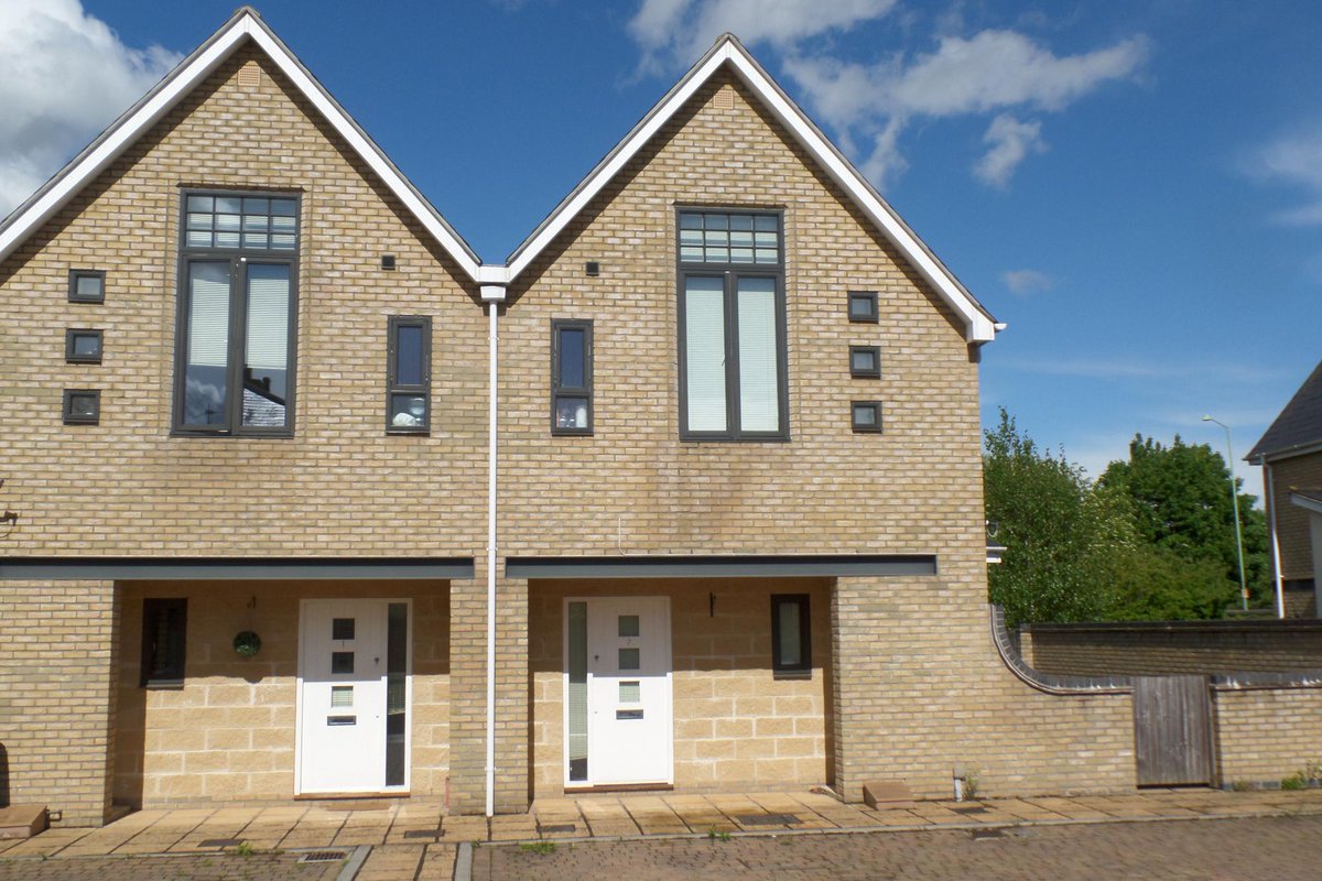KEY IN OFFICE CALL TO VIEW - 01284 771040

Ramplin Close, Bury St. Edmunds, 3 Bedroom £1,150pcm