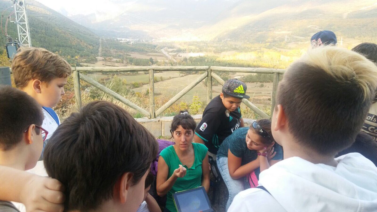 Explicando la formación del valle desde Aratorés #auladenaturaleza #aratores #masqueuncole #contigo+
