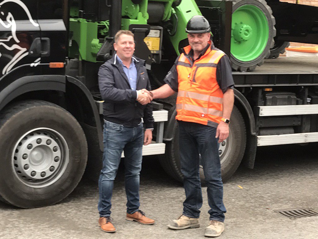 UrbanWilko's tweet photo. We're lovin the new look #GenieZ45's and new truck combo guys @shireprecast 👌 thanks again for the business 👍 https://t.co/1UO3z2a8Iy
