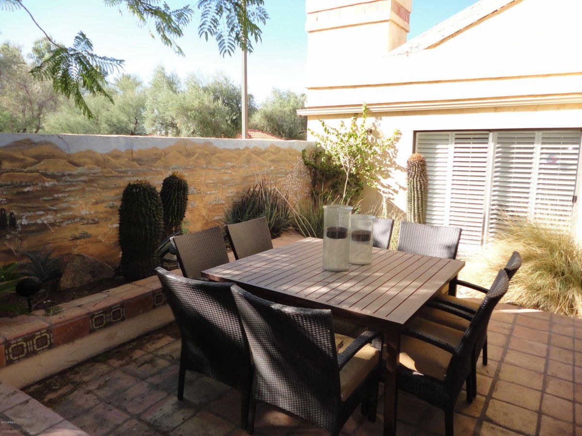 DistinctAZ's tweet image. Scottsdale area home we staged. Turned out so nice. :)