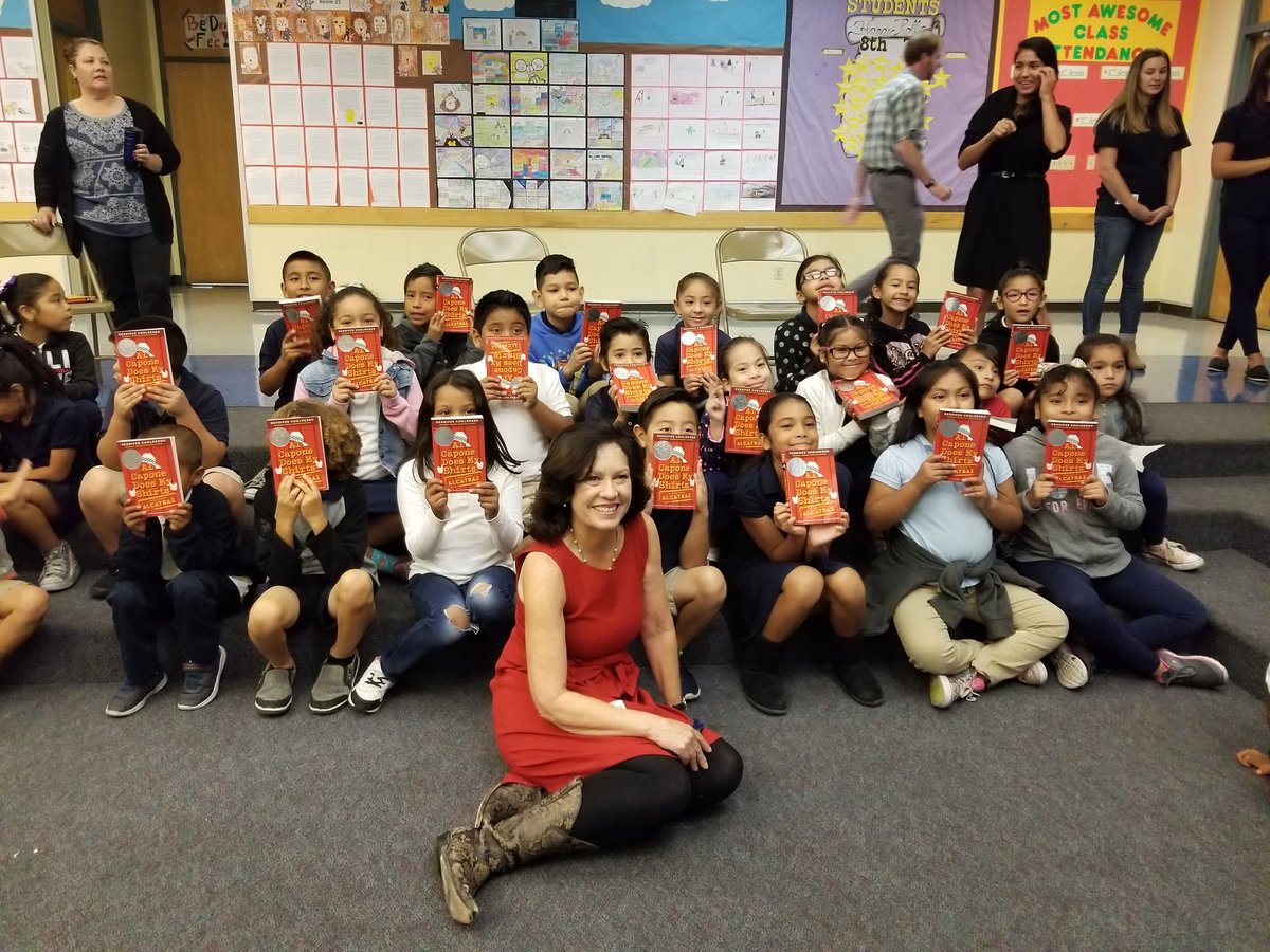 virginialoh's tweet photo. @SDSUAztecs4Ed happily hosts @choldenko at Logan K-8 https://t.co/UYfjYA6oks