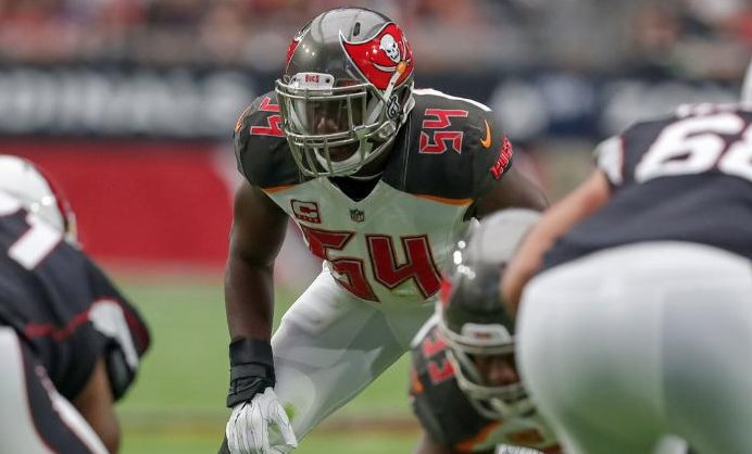 Lavonte David will be on Buccaneers Total Access tonight! Have any questions for him? Submit them using #BucsRadio. https://t.co/QabUMNSmke