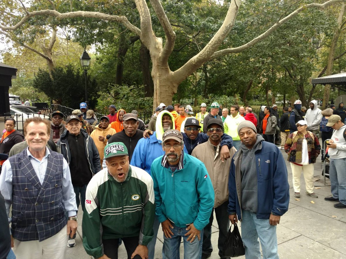 local79nyc's tweet photo. Construction workers gather for historic signing of construction safety legislation #Intro1447. https://t.co/dnzWf8y0Qs