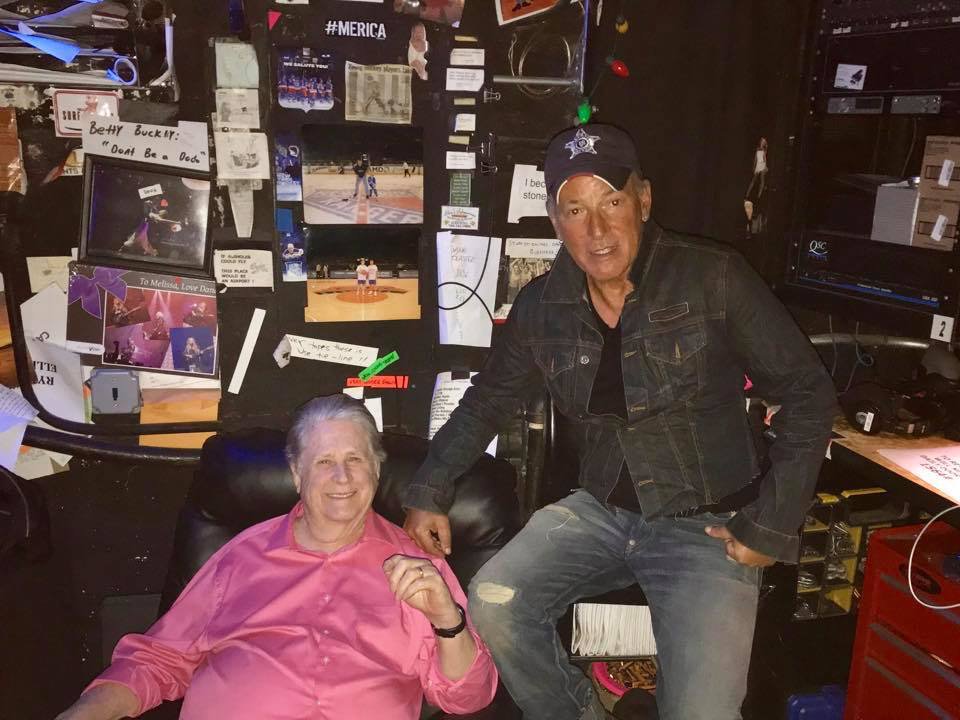 Brian Wilson and Bruce Springsteen. Best buddies 🤜🤛