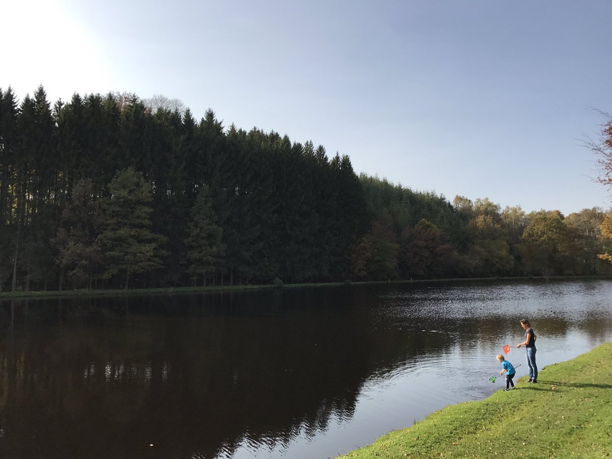 mveldhuis76's tweet photo. Lac de Belle Meuse... meertje/vijver bij #nadrin met prachtige #stuwen en afwateringskunstwerken om #watersysteem te reguleren #erfgoed 1/2 https://t.co/sMwzePY8vt