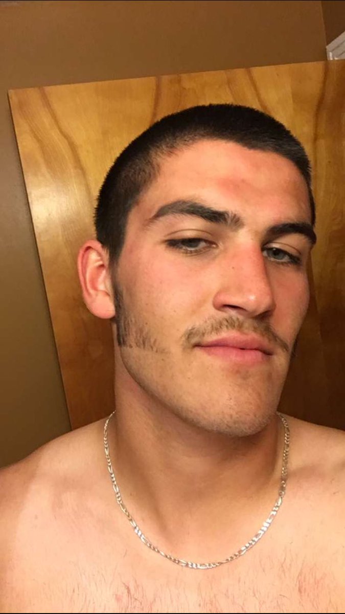 Faux_Brandon_'s tweet photo. It's my birthday. Hmu me up https://t.co/TeaOTokmG5