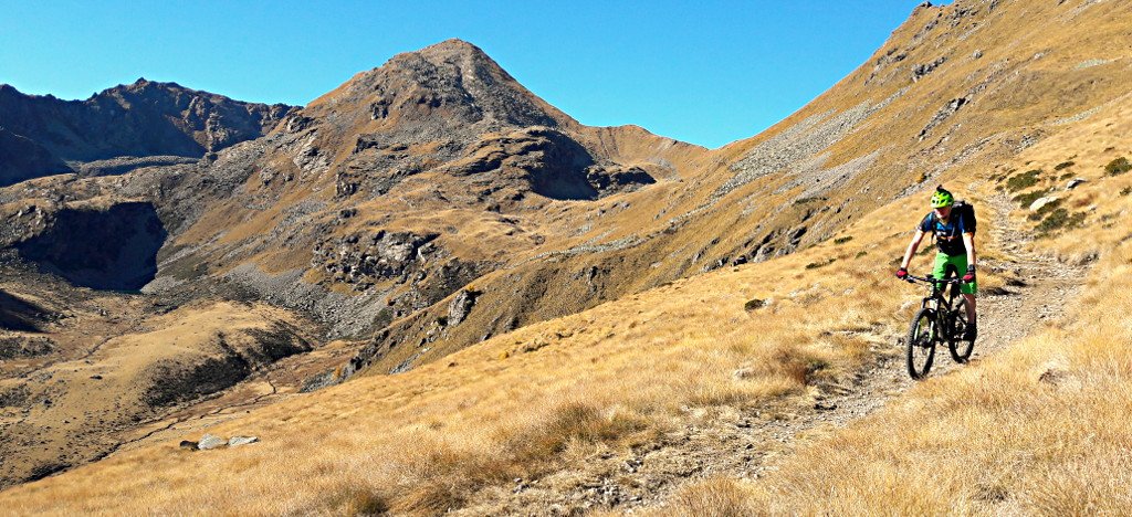 BormioBike's tweet photo. #mtb #autunno #Schiazzera #Cornin

Schiazzera - Cornin in mountain bike.

Su BormioBike.it il nuovo post del Blog:
https://t.co/DML6y2Pa2e https://t.co/X89UiMZf96