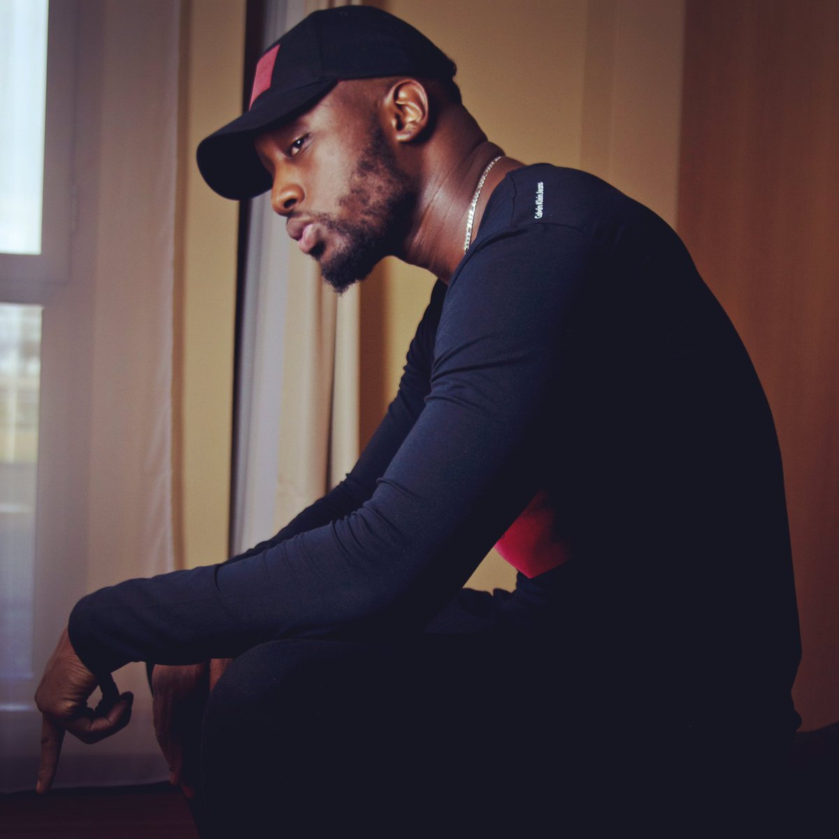 DabsOfficiel's tweet photo. Y'a ceux qui ratent leur BAC et y'a ceux que la BAC a raté 🔥🔥 #Dabs #BahOuais #TeamDabs
Clip => https://t.co/EmfeFDIoB7 https://t.co/VnzgStl7e4