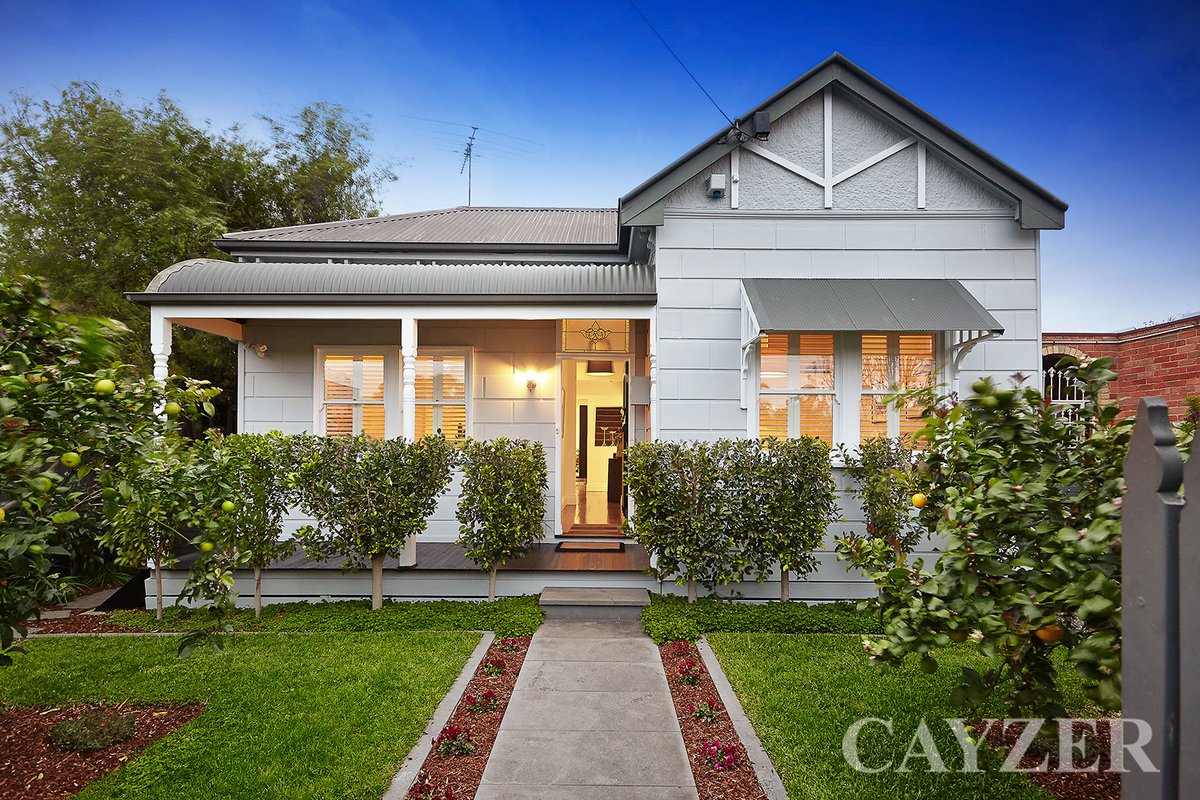 CayzerRE's tweet photo. VICTORIAN ELEGANCE
96 Pickles Street, South Melbourne
AUC: Saturday 11 November - 2pm
Simon Carruthers  0438 811 601
https://t.co/8TgkoVUaDb https://t.co/tcDTTflGGZ