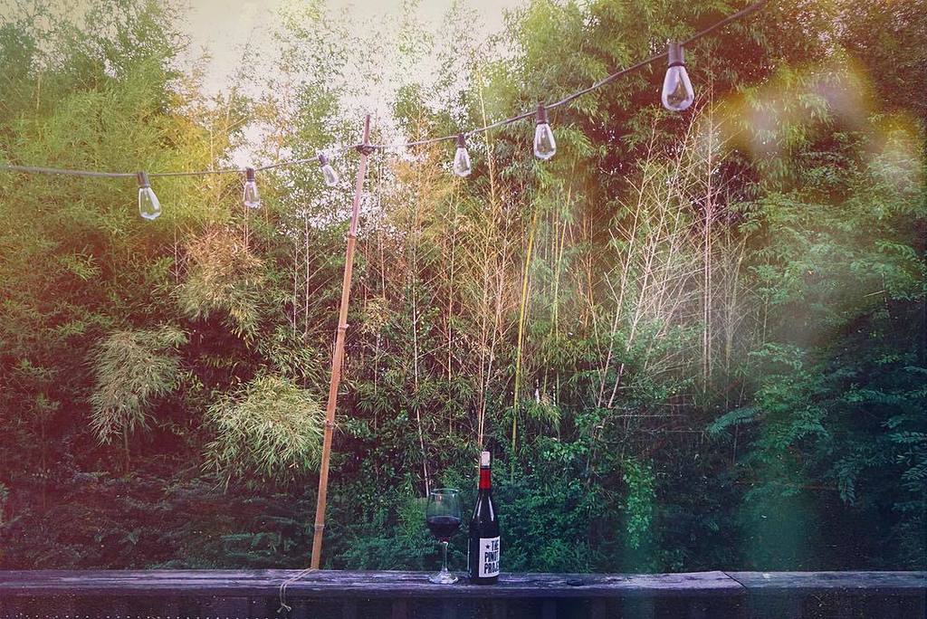 OfMizeAndMen_'s tweet image. Autumn, the year’s last, loveliest smile 🍂 #fallpuns #leggingsaspants #darklipstickseason ift.tt/2xMGhNU