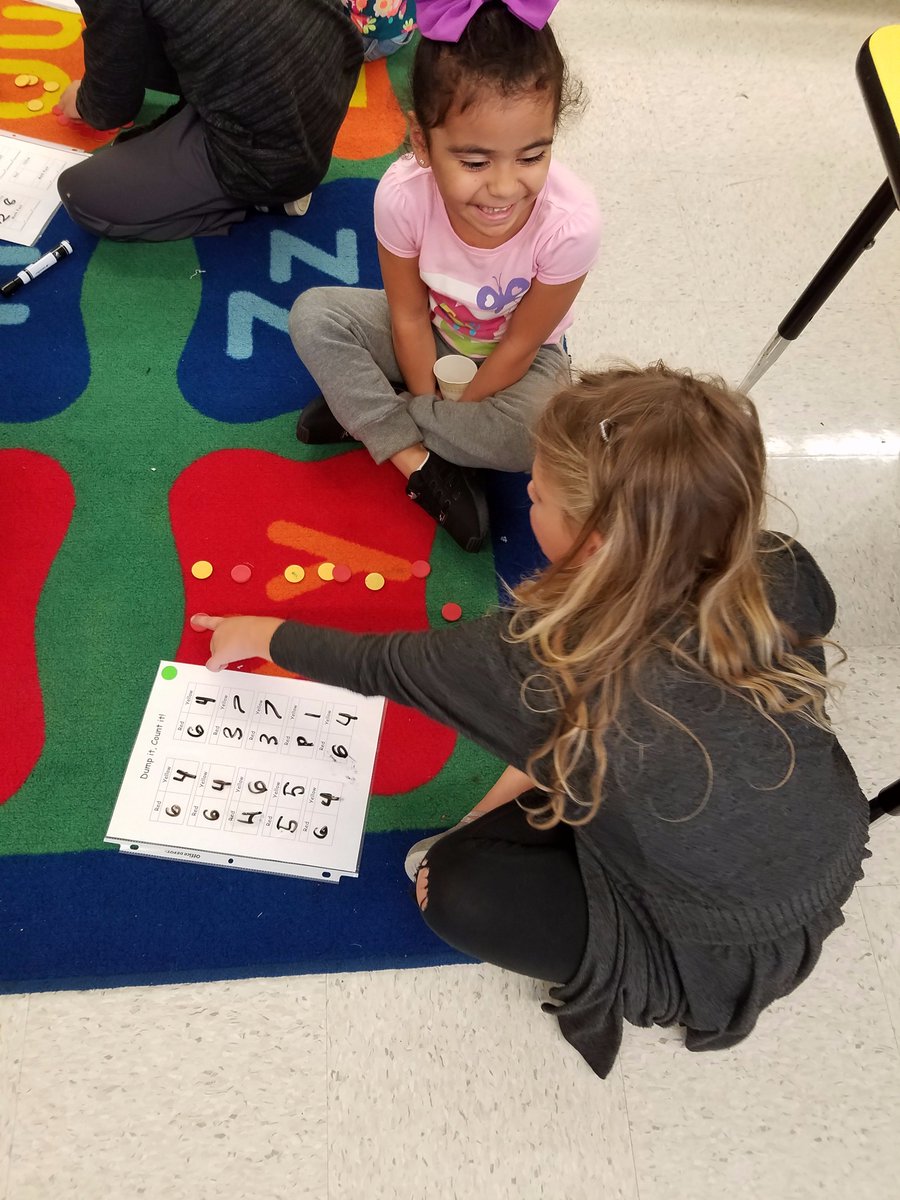 FullersKiddos's tweet photo. We learned and practiced Dump It, Count It! to find ways to make 10,  20, or fact families. Now we can play it on our own in workshop! https://t.co/NrasAWGpC0