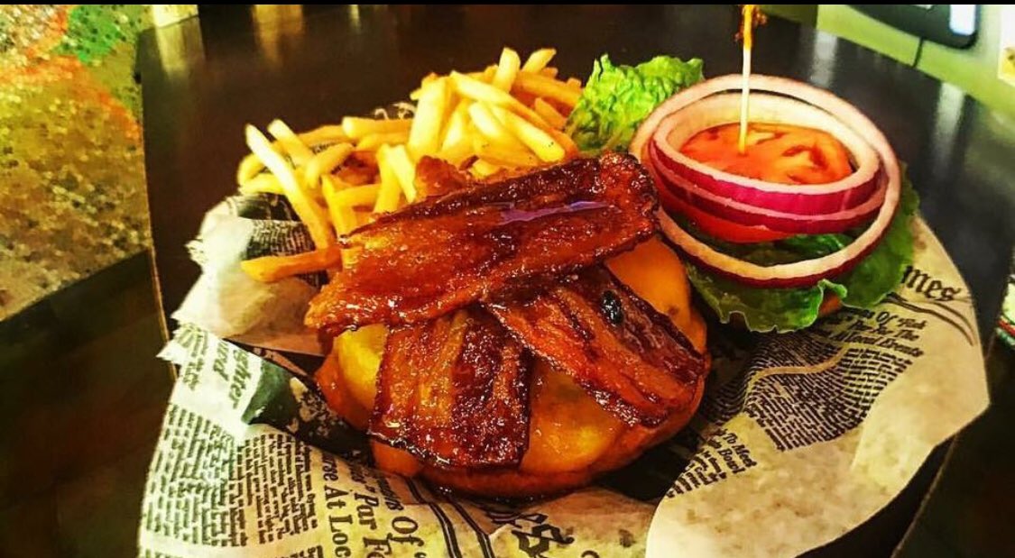 $8 burger night and Trive in Delray and our new game Survey inBoca! #burgernight #BocaBeerGang #DelrayBeerGang