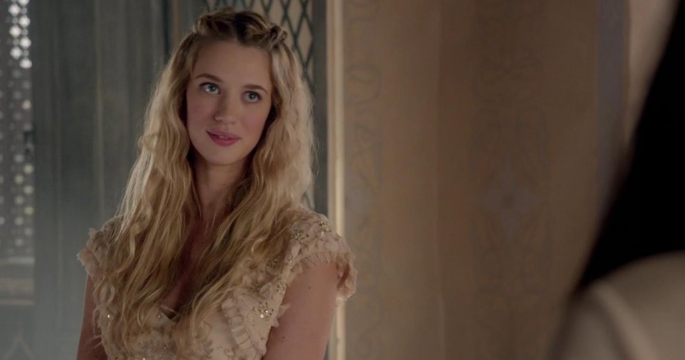 Yael Grobglas Reign