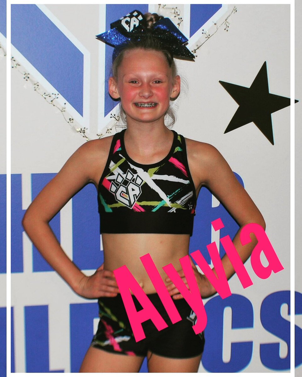 CA_OmegaCats's tweet photo. Happy birthday!!!  #12yearsold #pinkladybday #omegacat #tween https://t.co/frAoxCgNkF