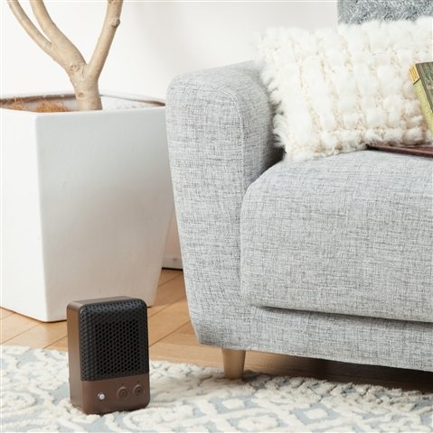 Francfranc フランフラン 公式 冷え込みが厳しくなってきましたね パーソナルスペースを温めてくれる ブリック セラミックファンヒーター なら足元から温めてくれる寒い日の味方 人感センサー付で つけっぱなしを防いでくれるます ブリック