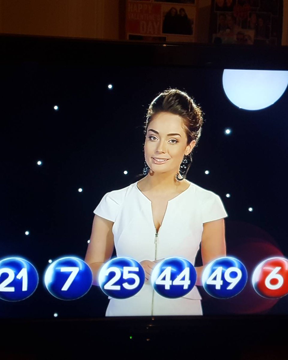 jenniferreoch's tweet photo. Back on @WeAreSTV for the @SC_Lottery draw tonight with a wee @ted_baker dress
💄Make up by @ByEmmaLeigh and 👗 styling by @janissuesmith https://t.co/vMcOrek3N9
