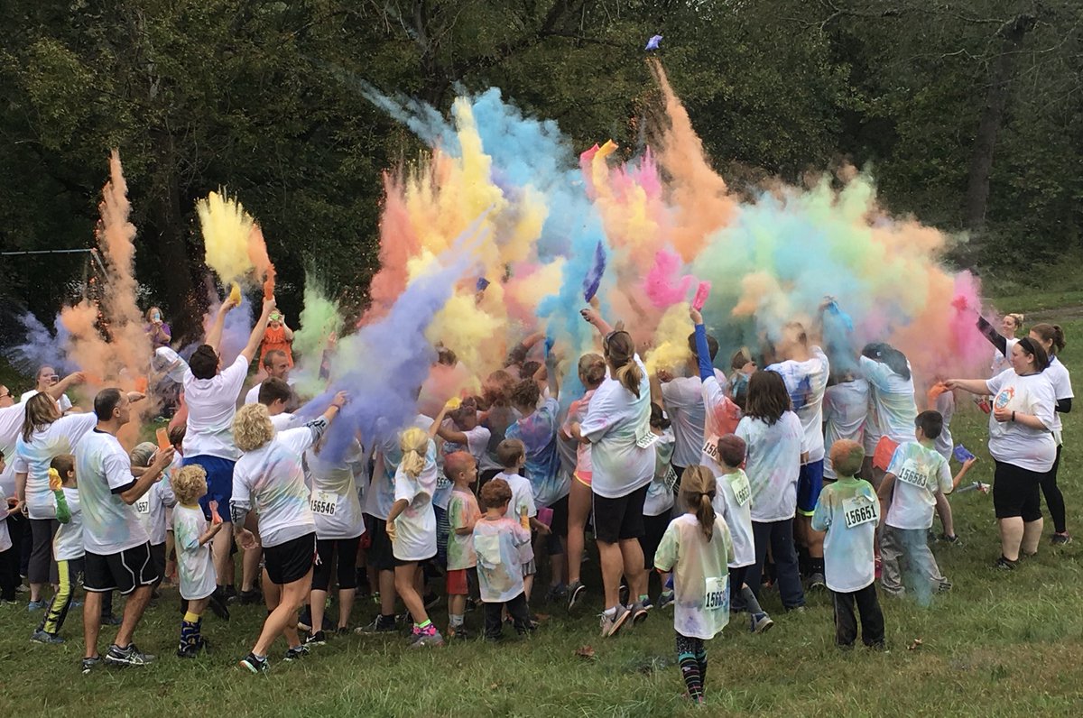 fourdiamonds's tweet photo. Congrats to @ghsminithonftk for an epic Color Run this weekend - what a fun morning #FTK! https://t.co/EL9dQGLKYi