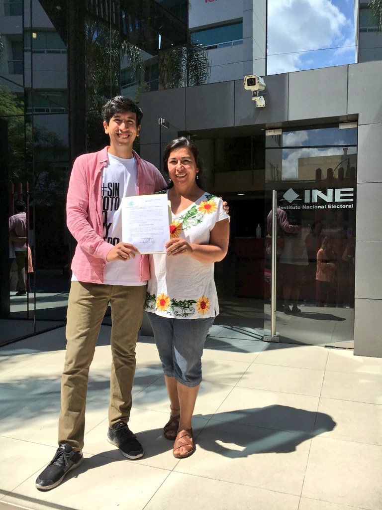 Todo listo! 🙌 Ya recibí la constancia que me acredita como aspirante a una candidatura independiente al Senado por Jalisco 🙊