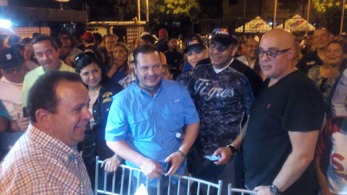 mreyesPSUV's tweet photo. #VenezuelaAmaneceVictoriosa || Hermano Gobernador @RMarcoTorres cuente usted con todo el apoyo del pueblo de #Zamora #ZamoraRojaRojita https://t.co/wdGz8sM5Eg
