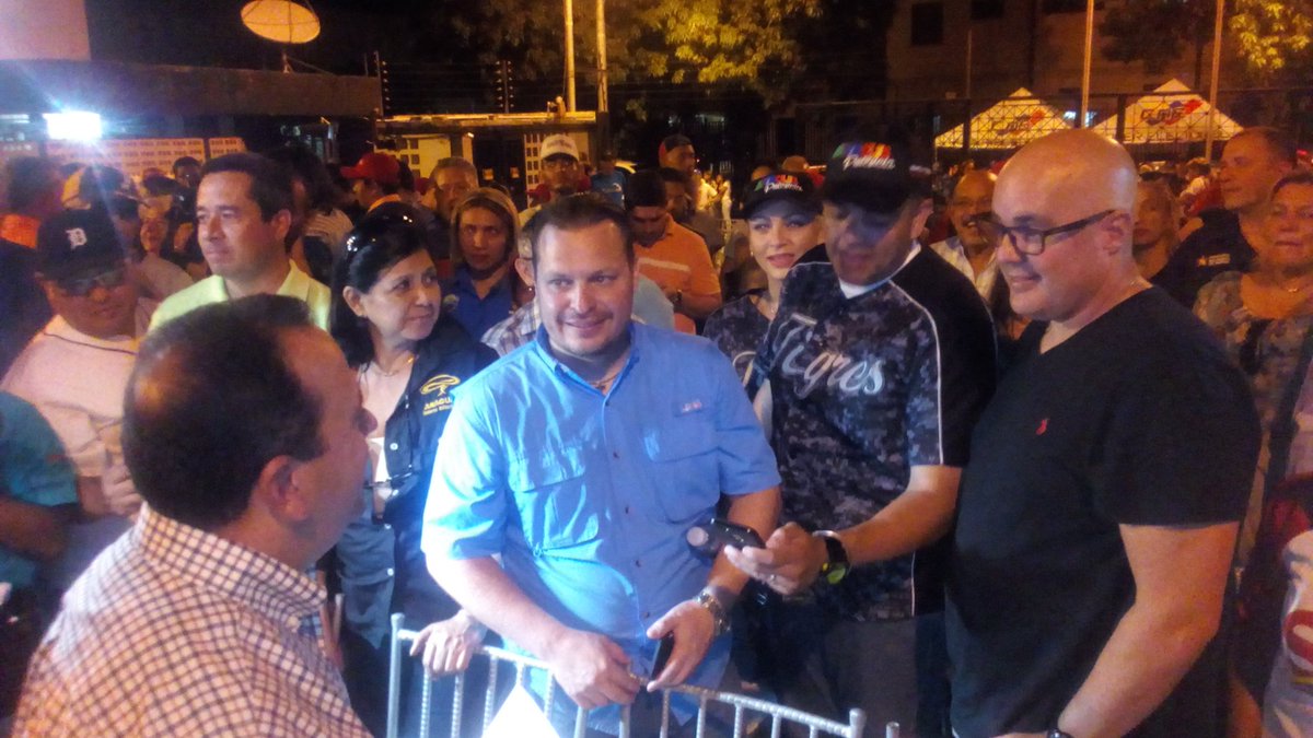 mreyesPSUV's tweet photo. #VenezuelaAmaneceVictoriosa || Hermano Gobernador @RMarcoTorres cuente usted con todo el apoyo del pueblo de #Zamora #ZamoraRojaRojita https://t.co/wdGz8sM5Eg