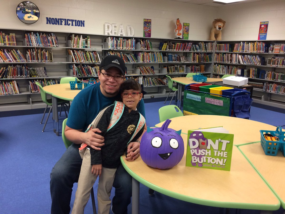 episdleelibrary's tweet photo. #@EPISDLeeLions #@EPISDLibraries Love the family pumpkin projects that are coming in. https://t.co/K9RBejOblu