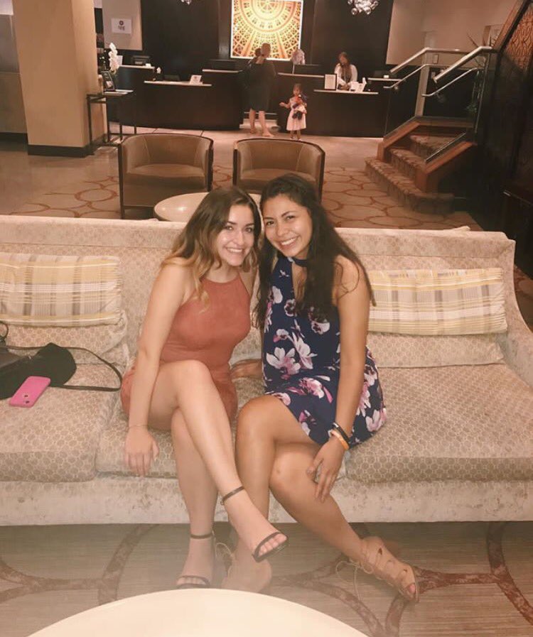 jessieterrazas's tweet photo. happy birthday to my favorite person EVA! ;) couldn't do life w/o u! #Chihuahua #chicken #cupswiththeice #ANDWEDOTHISEVERYNIGHT #2phones https://t.co/2MMfsNY4vh
