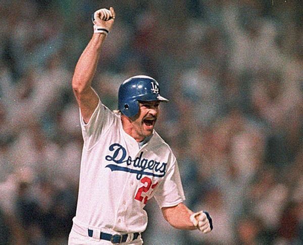 MLBWS's tweet photo. 29 Years to the day!!!! What a shot! https://t.co/yWNqPAaSoN