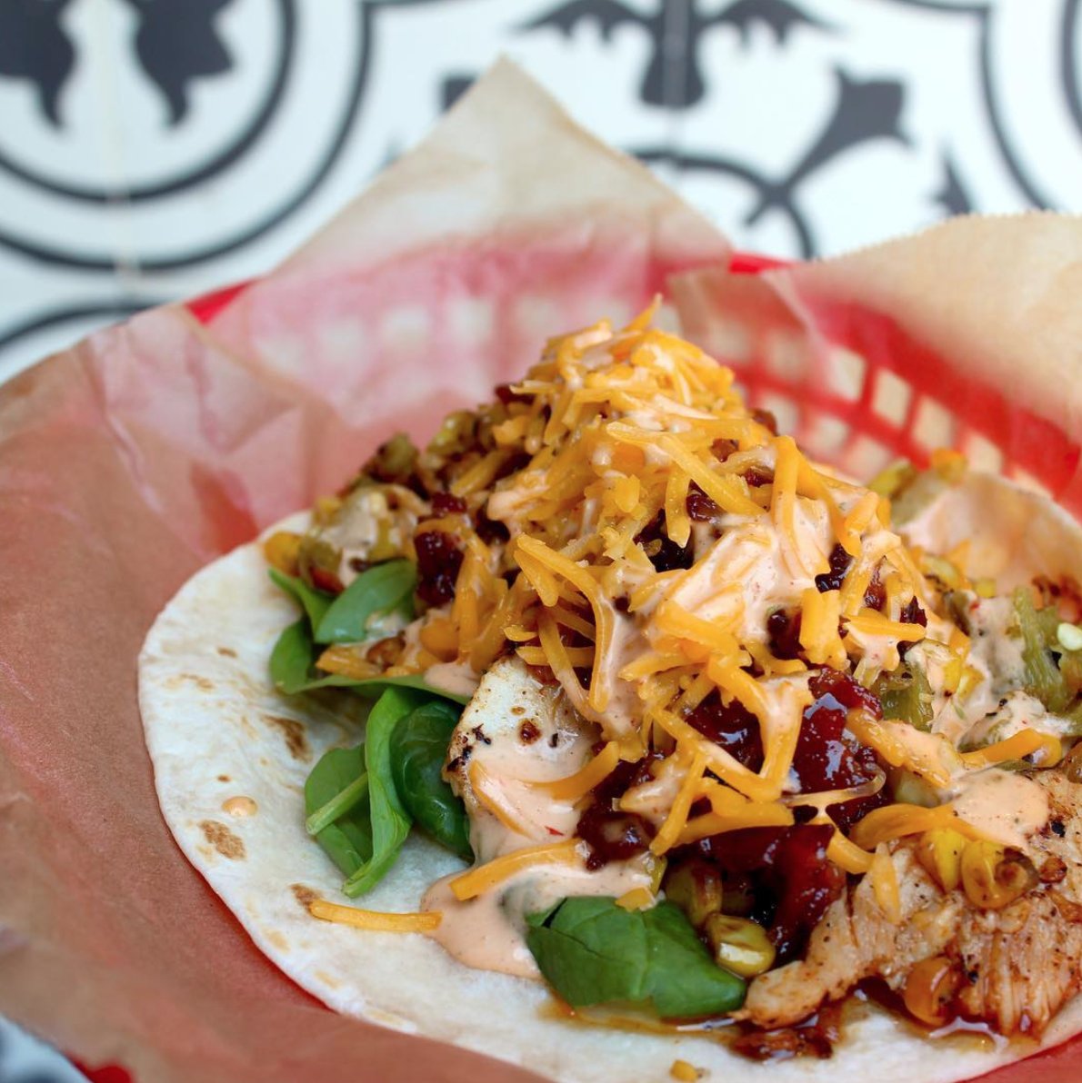 torchystacos's tweet photo. Drunk in love. #TipsyChick https://t.co/72sSy20VAP