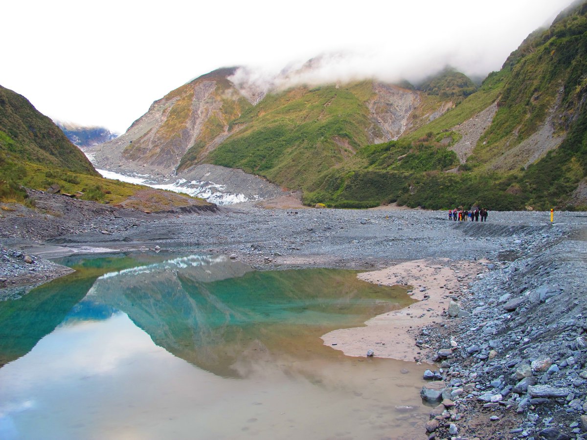 MyGuideNZ's tweet photo. the walk towards #Fox #Glacier on the #westcoast #newzealand #myguidetips https://t.co/2mMH5FVeEC
