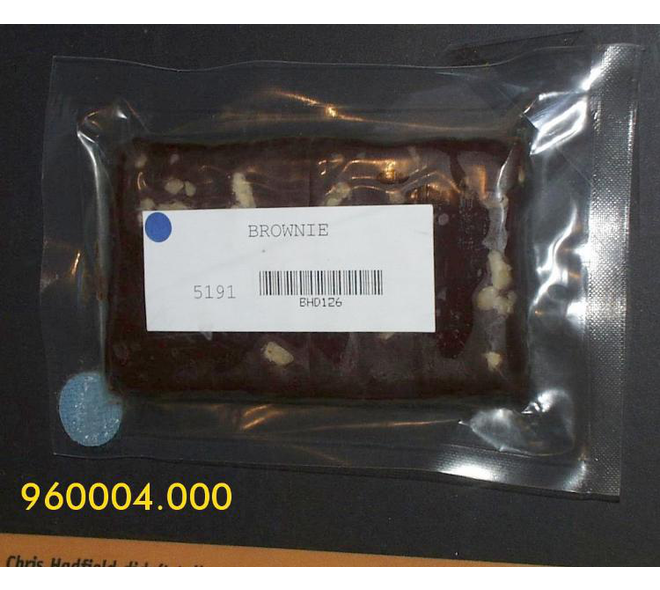 avspacemuseum's tweet photo. #SpaceSnack - High-energy Brownie from @Cmdr_Hadfield #reEntry #FromTheCollection #WFD2017 https://t.co/UtbzoXObcw https://t.co/7AbrmjLR1J