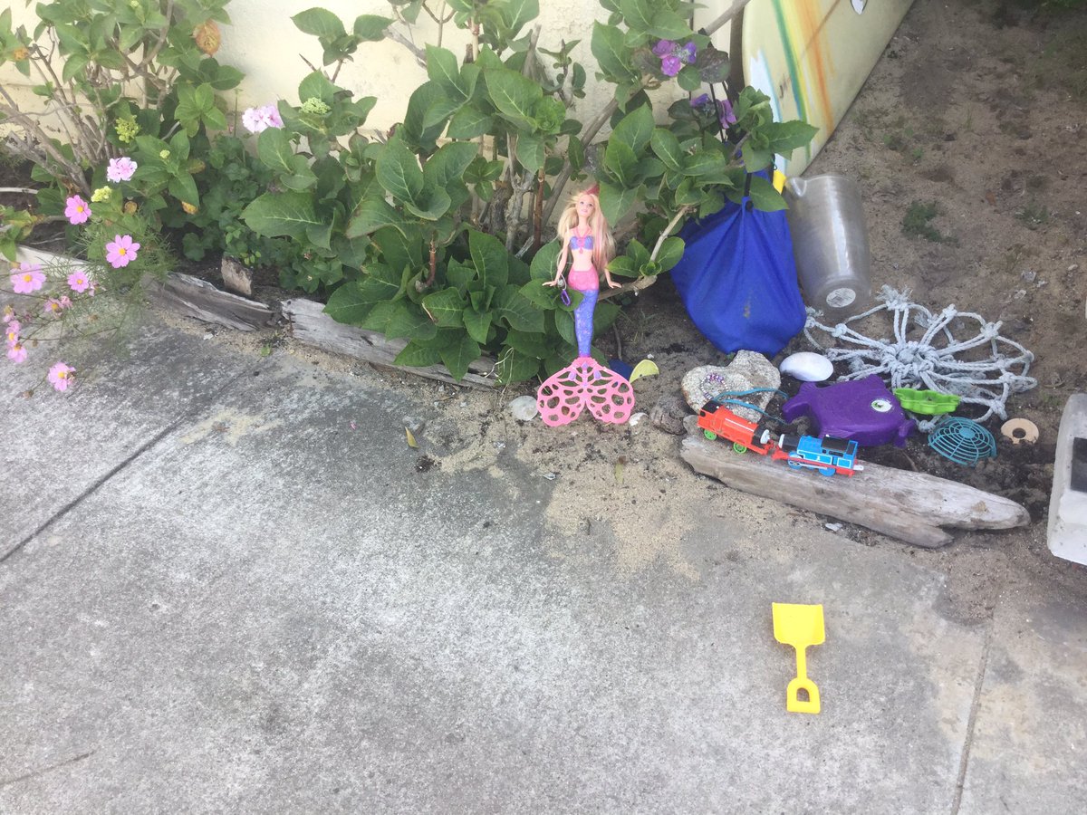 amreichman's tweet photo. You can find your kids toys on the beach! #reuse #trashandtreasures #packyourtrash #Mermaid #beachlife https://t.co/2gp2P5dvTu
