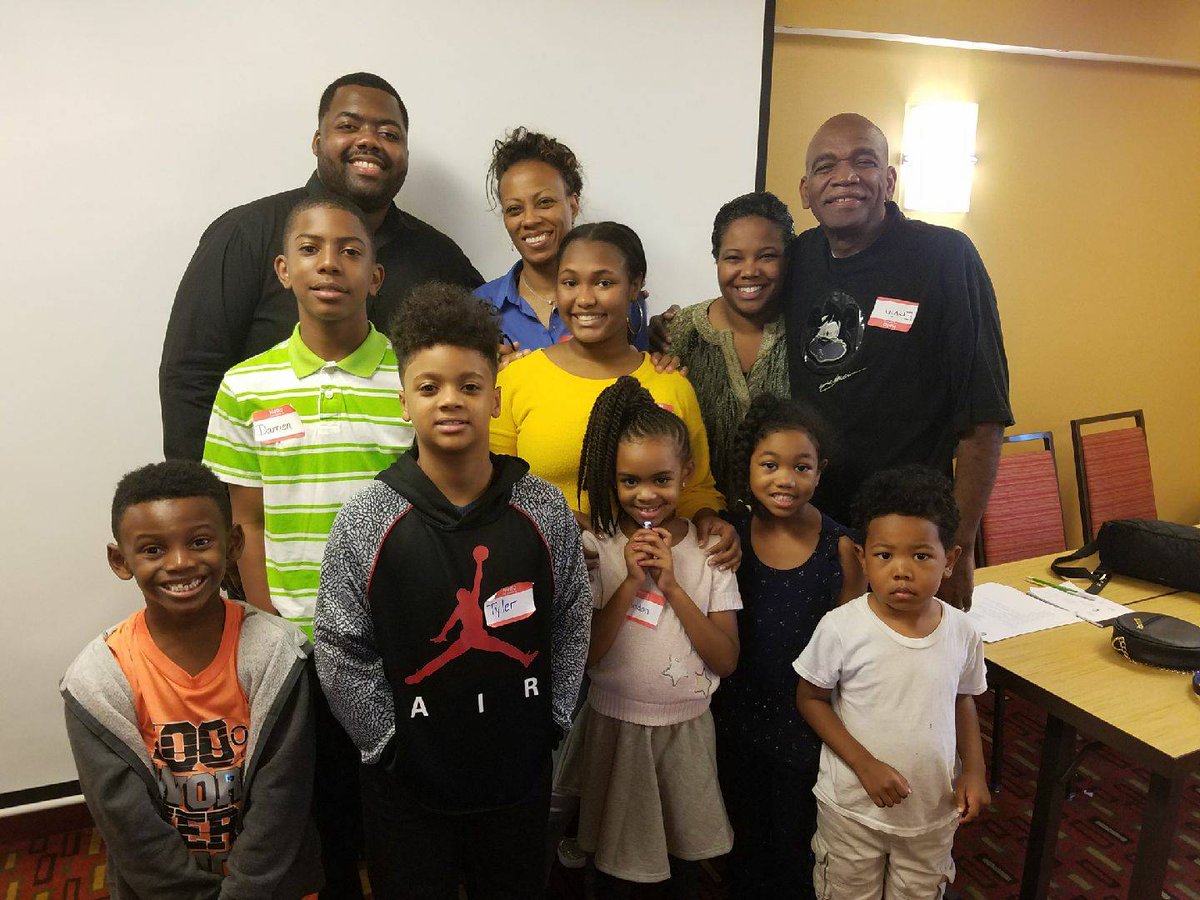 BMStalents's tweet photo. Tyler DeVone speaking on being a #childactor! #bmstalentandentertainment #actorslife #speakingengagements #lovinglife #risingstar https://t.co/ebspo5TdOo
