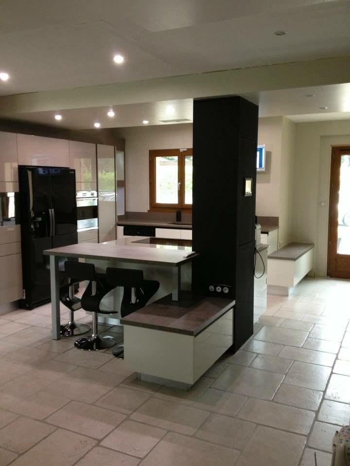 ArthurBonnetTls's tweet photo. Le projet du jour #cuisine #kitchen #silestone #unsui #ilot #laque #renovation #toulouse #smeg #samsung @Arthur_Bonnet @Silestone https://t.co/nZRXv7gIvX