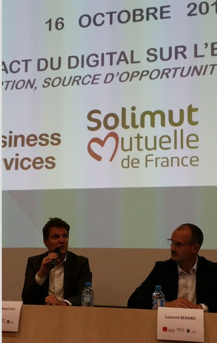 SolimutMutuelle's tweet photo. La place et l'importance du #digital dans le parcours adhérent d'1 #mutuelle avec @YPorracchia #FDR2017 @ForumReseaux https://t.co/WtNHLPvJKZ