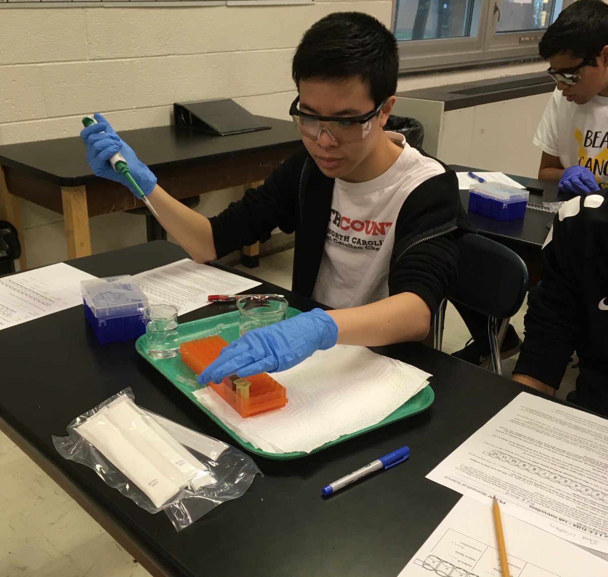 C_Matusevich's tweet photo. Diagnosing meningitis with the help of ELISA! #labskillz @PLTWorg @CTEWorks https://t.co/D5fpfIfwSg