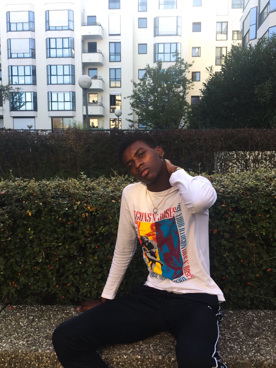 IdrissMarcus's tweet photo. 24 °C de douceur 🌬 https://t.co/qCdjNfC5gr