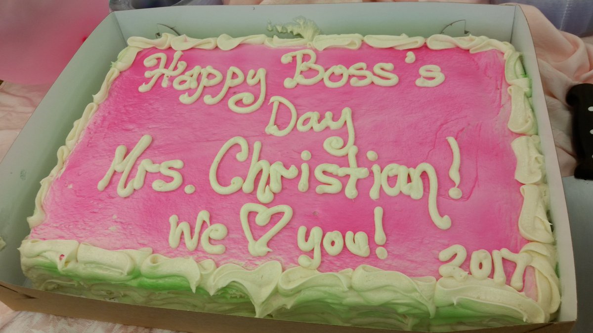 apsBAMOAcademy's tweet photo. #BossDay @Robinviews we 💖 you! #classyboss #educatorfun @DrEmilyAMassey @apsupdate @Inbrownsbag @pointsbyPortee https://t.co/yspg0AyBii