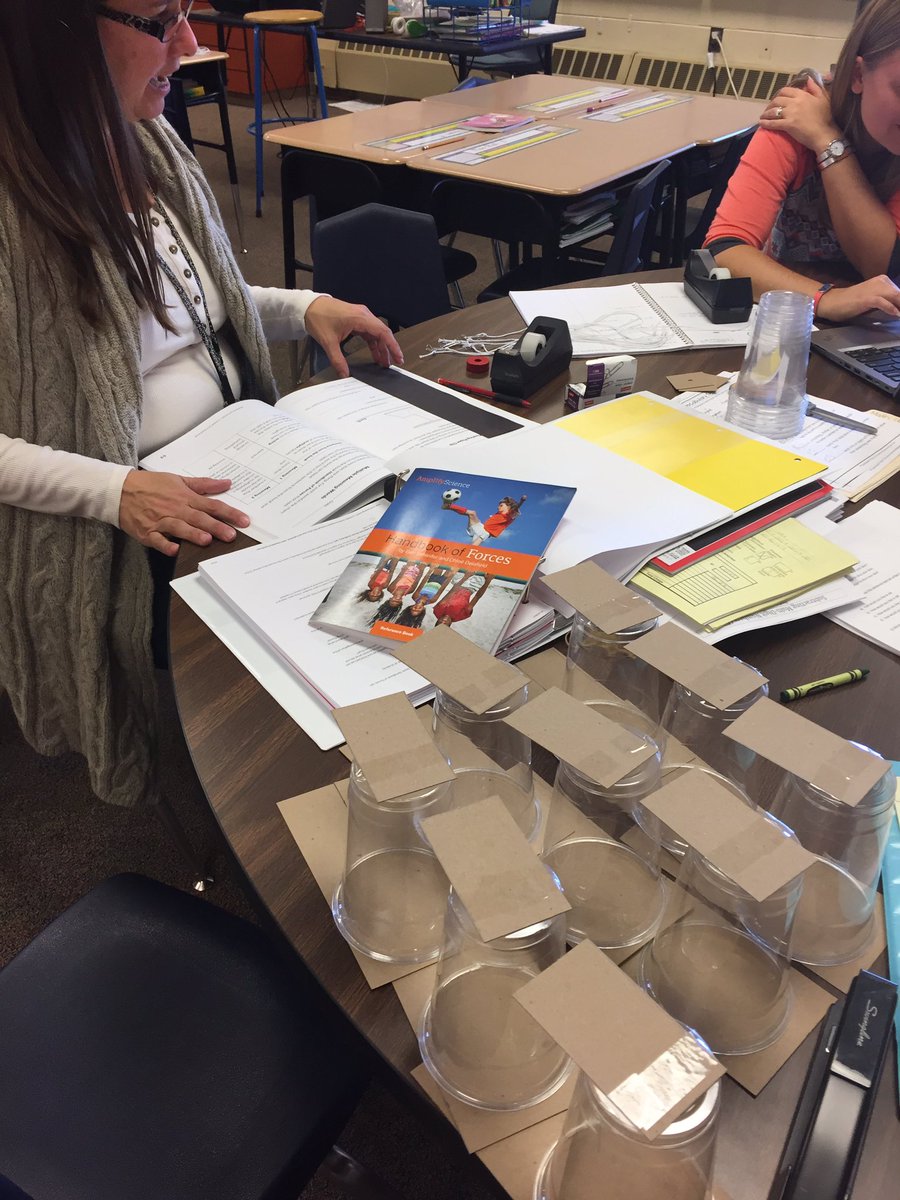 RamseyKatie's tweet photo. Planning for science is a team effort! #balancingforces #RiseGI @NewellGI @AmplifyScience https://t.co/rWQMjysCxO
