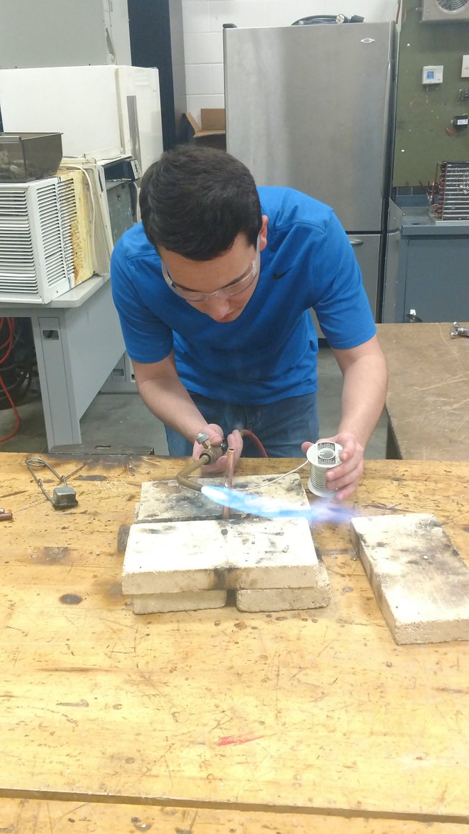 ESACC_HVAC's tweet photo. #esacc Ss learning to solder copper pipe @CC_ESSD40 https://t.co/CkditFEz2g
