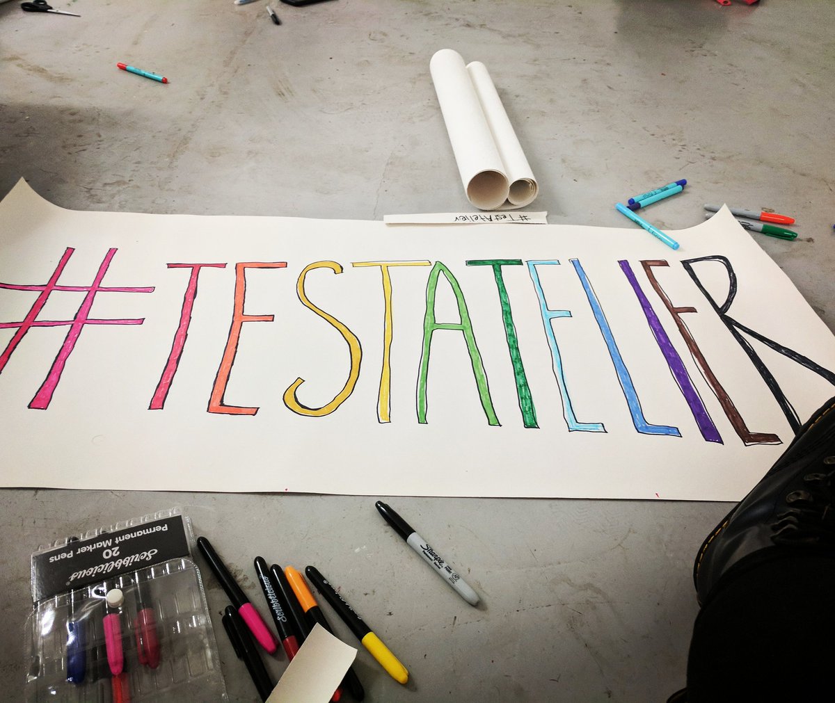 Rosicadia's tweet image. Sat drinking beer and making art for tomorrow with the @testing_atelier  gang #testingatelier #testing