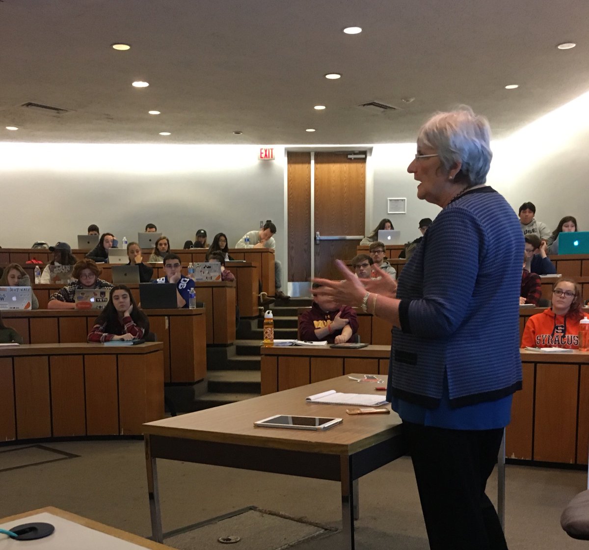 Doc_Chock's tweet photo. Great having @CarlaAdLaw speaking about #Advertising #self #regulation in our @NewhouseSU #Com107 class today! https://t.co/Dxc5sHCVwE