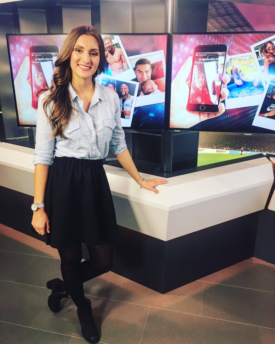 LisaRamuschkat's tweet photo. #VIPLoge heute auf #SPORT1. Freu mich auf euch 🤗🖖🏽 https://t.co/zeLHSrbLWI