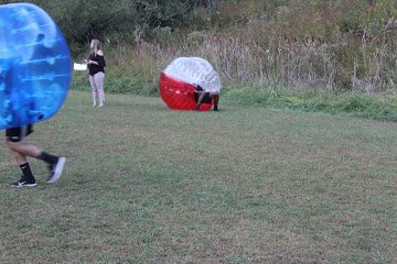 To kick off homecoming week, Tigers played bubble soccer and some showed their support for their favorite Pro Teams.