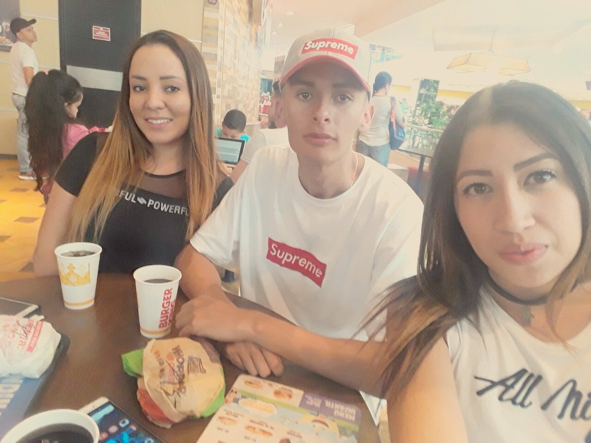 Isavelez95's tweet photo. 😎😎 https://t.co/juGlh7U9tM