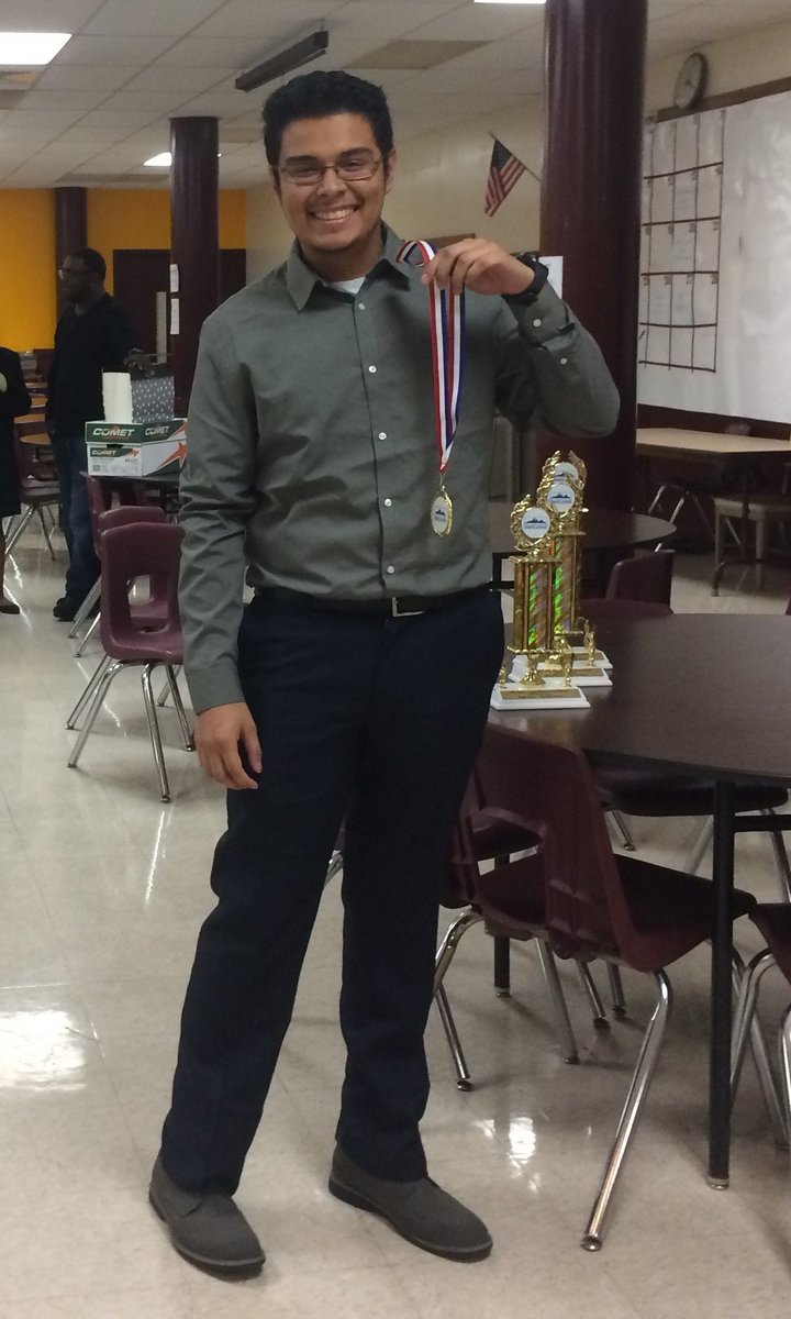 MkeDebate's tweet image. Thank you to the @MilwaukeeMPS and other local schools for competing at our second tournament of the year at @westalliswigov's Central HS.