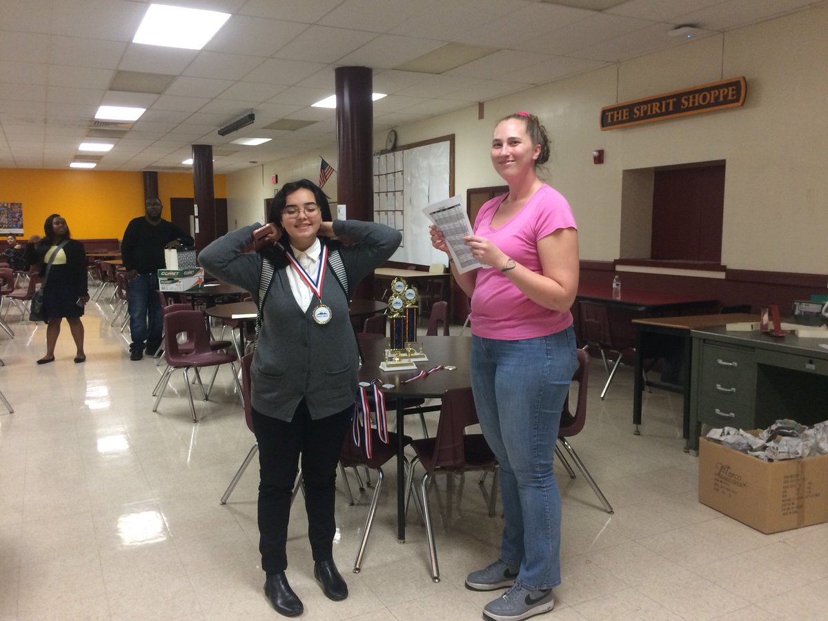 MkeDebate's tweet image. Thank you to the @MilwaukeeMPS and other local schools for competing at our second tournament of the year at @westalliswigov's Central HS.