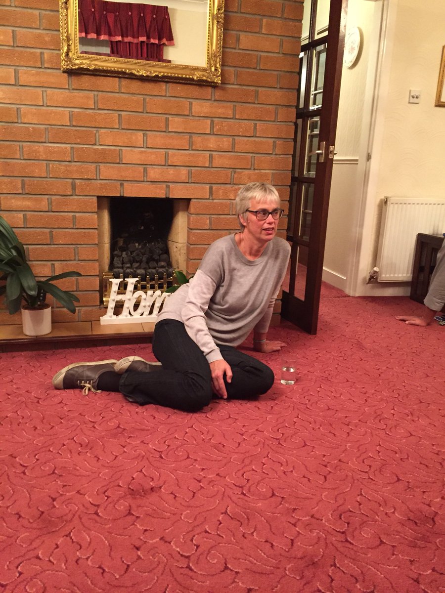 SaraPerkinsNot's tweet photo. me doing some floor modelling xoxo https://t.co/zKzmqvL2Ma