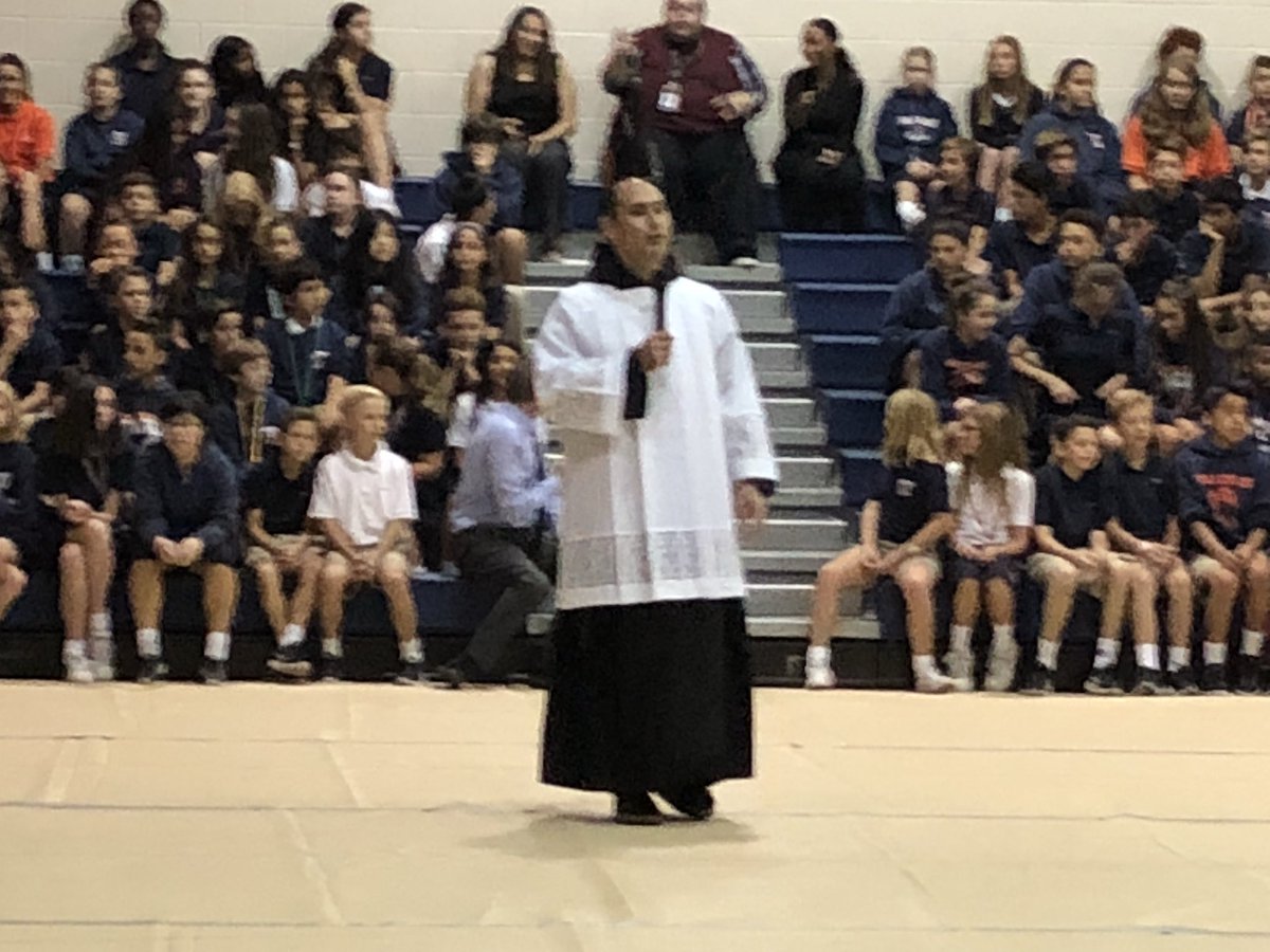 MSPrincipalCCP's tweet photo. Chaminade respects life; thank you Bro Adam for a wonderful reflection #ChaminadeMSFormationInFaith https://t.co/SACuYBMkzm